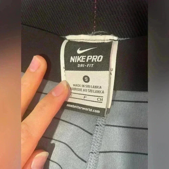 Nike Pro Size Small Bluish Gray Striped Leggings - Picture 2 of 4